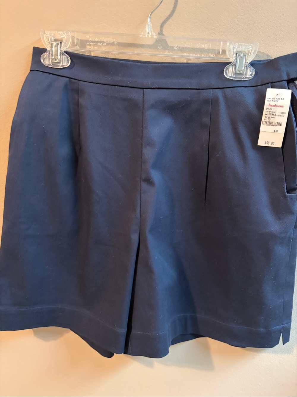 Jacobson’s Classic Navy Women’s Pleated Shorts